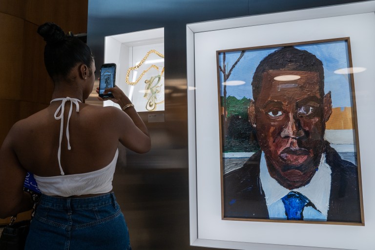 La historia del rapero Jay-Z, inspiración de masas en su Brooklyn natal