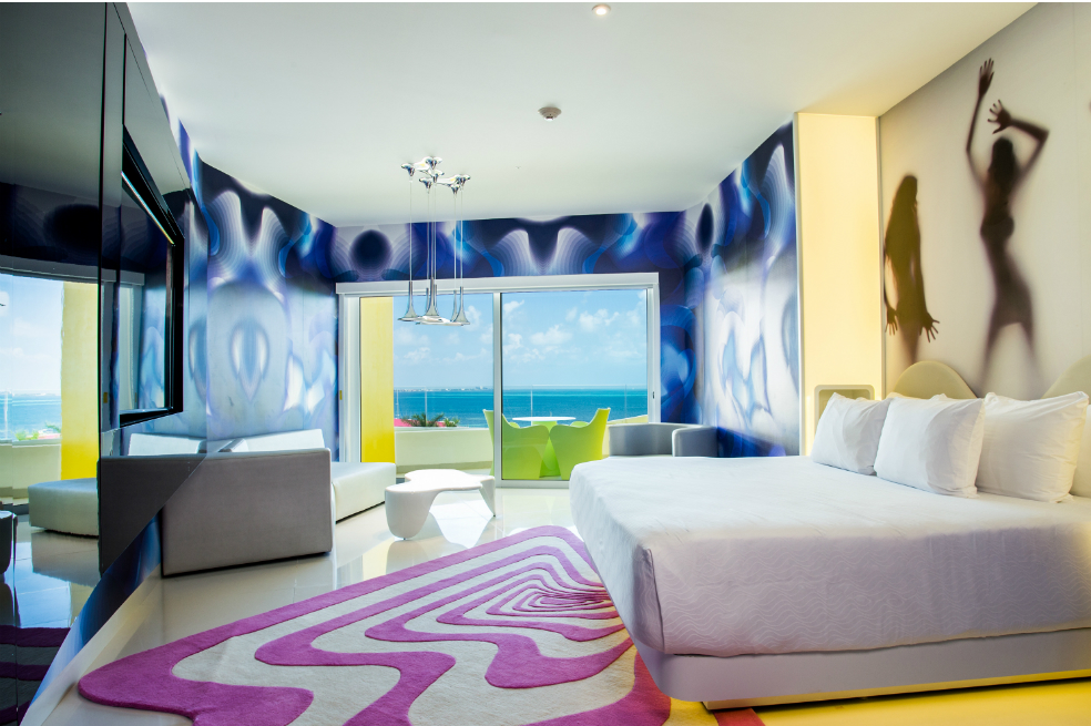 Una de las habitaciones del hotelCortesíaSi no, también tiene la opción de despertar sus sentidos con experiencias culinarias del más alto nivel en uno de los siete restaurantes especializados, que incluyen platos de más de 15 cocinas del mundo.