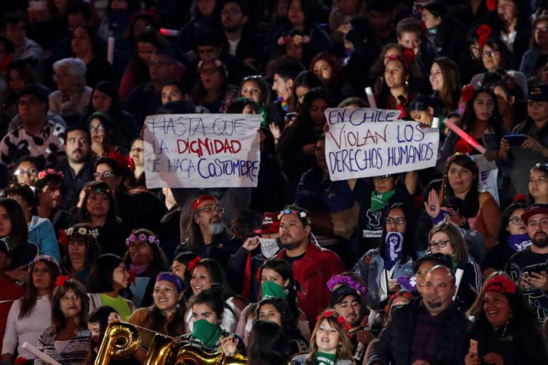 Viña del Mar cierra su festival más convulso de los últimos años