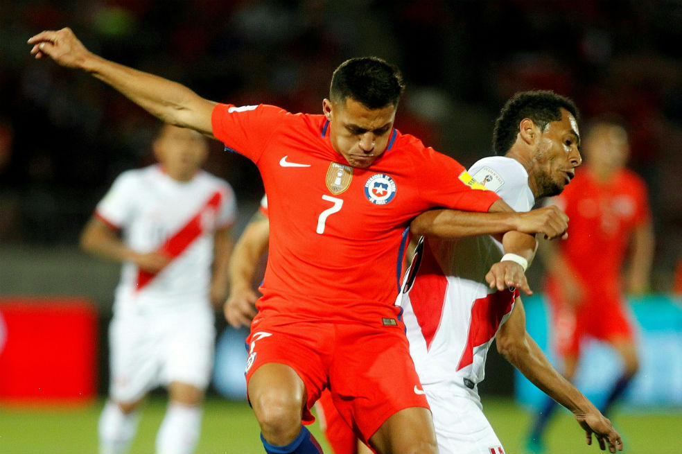 Alexis estaba en duda porque salió del partido del Arsenal con molestias en el tobillo. / AFP
