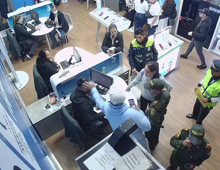 Agresión cliente Movistar
