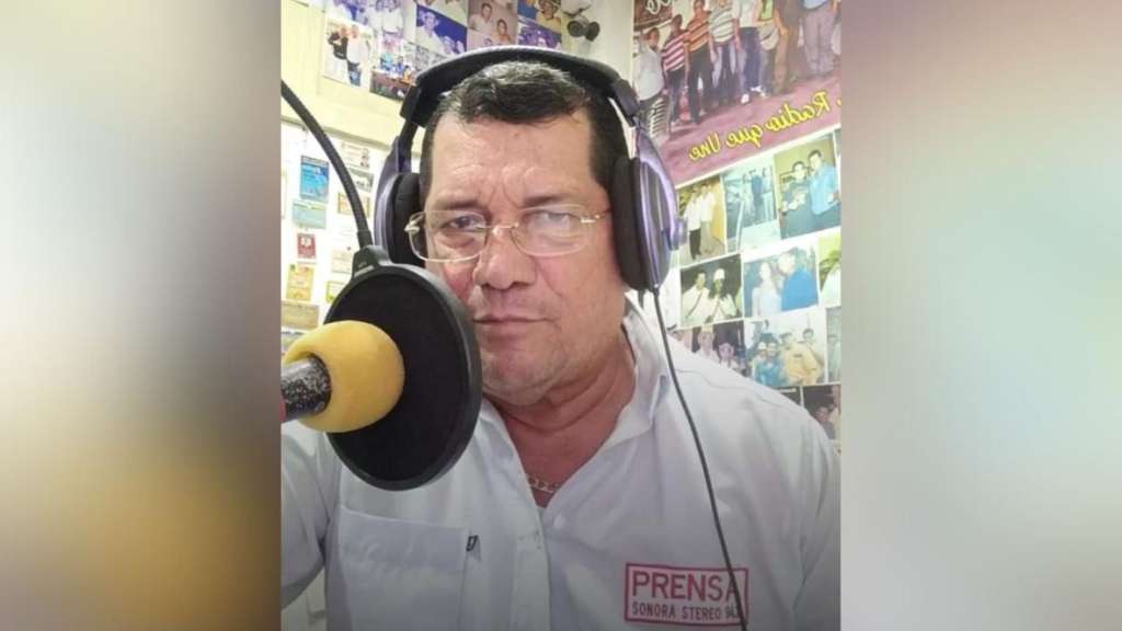 El director de una emisora comunitaria en San Pedro (Sucre), fue asesinado en la noche de este miércoles 24 de enero en su casa.