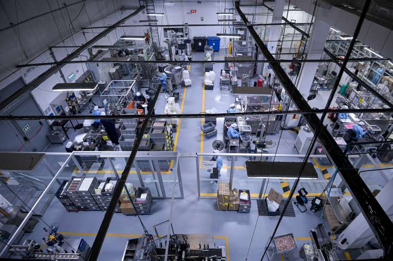 La marca le fabrica maquillaje a más de 120 empresas locales, 1.500 internacionales, exporta a más de 15 países (Estados Unidos, Centroamérica y el Caribe) y produce 6 millones de unidades de maquillaje al año. / Mauricio Alvarado