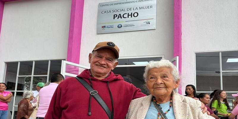 Se desarrollaron más de 15 procesos de capacitación, entre ellos módulos de emprendimiento e innovación, empoderamiento productivo, moda circular, voluntariado, memoria histórica y diplomados certificados, que fortalecieron las habilidades técnicas, personales y empresariales de las participantes.