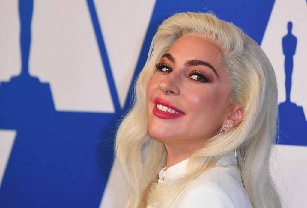 Lady Gaga tiene un fuerte vínculo con sus perros, que la acompañan a menudo durante actos públicos y de los que publica fotos en las redes sociales.