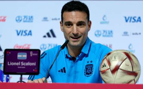 Scaloni destaca que Argentina y Francia tienen “armas” distintas a Messi y Mbappé