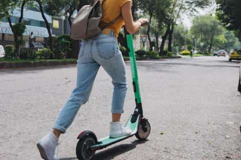 Seis empresas están interesadas en alquilar patinetas en el espacio público de Bogotá
