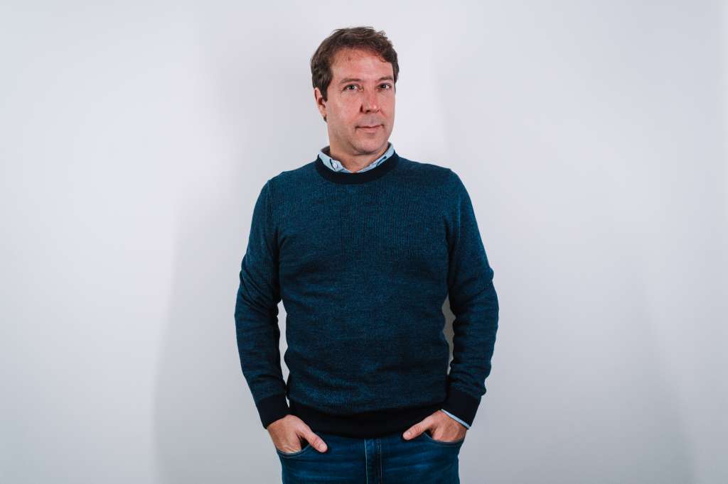 Strassburg es economista con doctorado en Ciencias Ambientales.