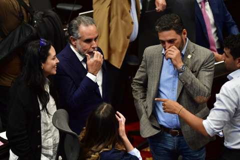 Gobierno desplegó arsenal en último intento de salvar sus reformas y gobernabilidad