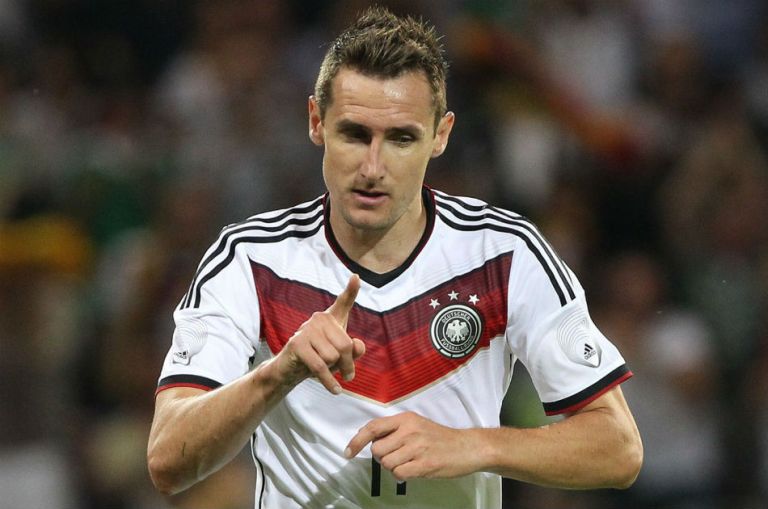 Miroslav Klose, el alemán que está a punto de batir el récord goleador en los Mundiales