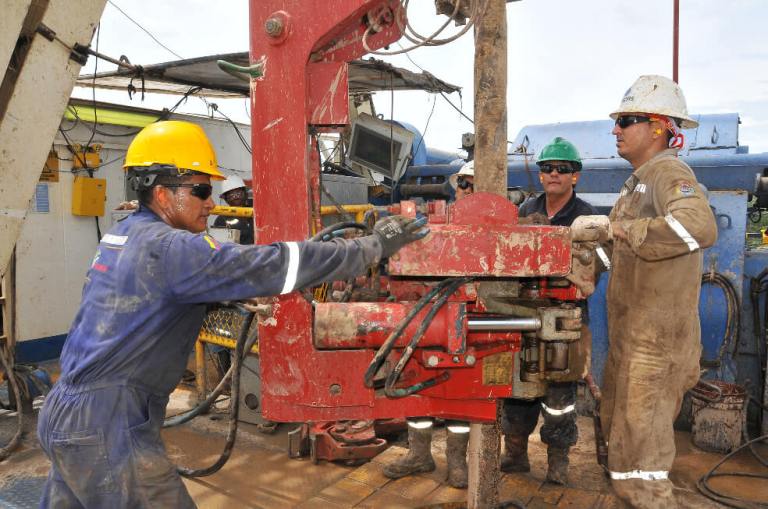 Leve repunte de las reservas petroleras, mientras se descuelgan las de gas