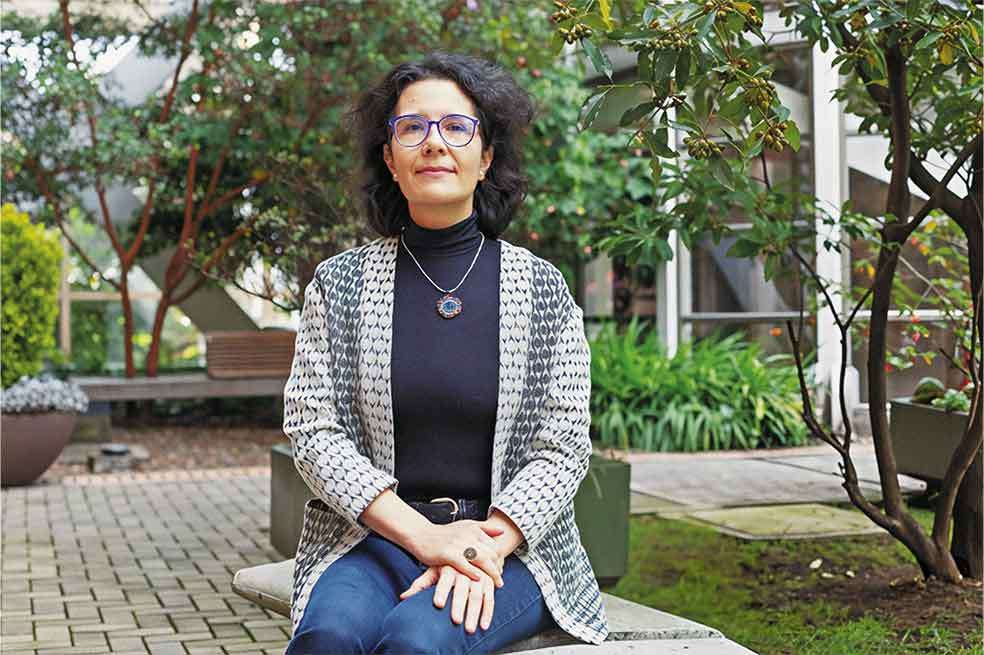 abogada y profesora Gloria Lopera