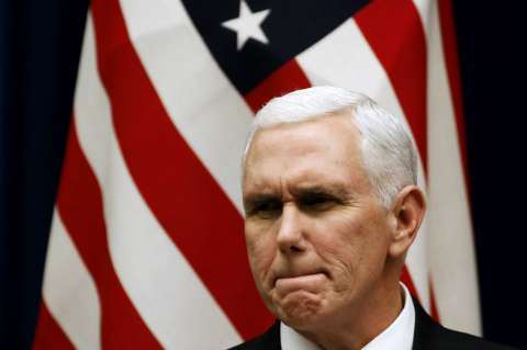 Pence anuncia las sanciones "más duras" de EE.UU. contra Corea del Norte