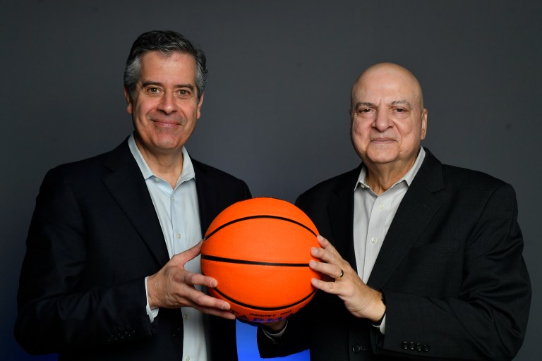 Los astros de la transmisión deportiva que llegan con la NBA a Colombia