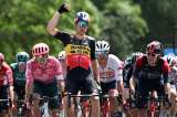 Van Aert ganó la primera etapa del Critérium del Dauphiné