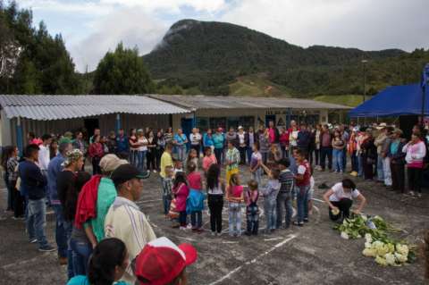 Con acto simbólico de memoria despiden la guerra en La Unión, Antioquia