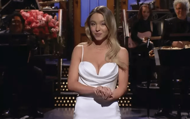 Video: Sydney Sweeney se ríe en directo del fracaso de “Madame Web” en taquilla