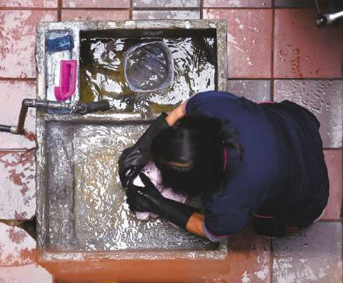 Trabajadoras del hogar exigen respaldo del Gobierno