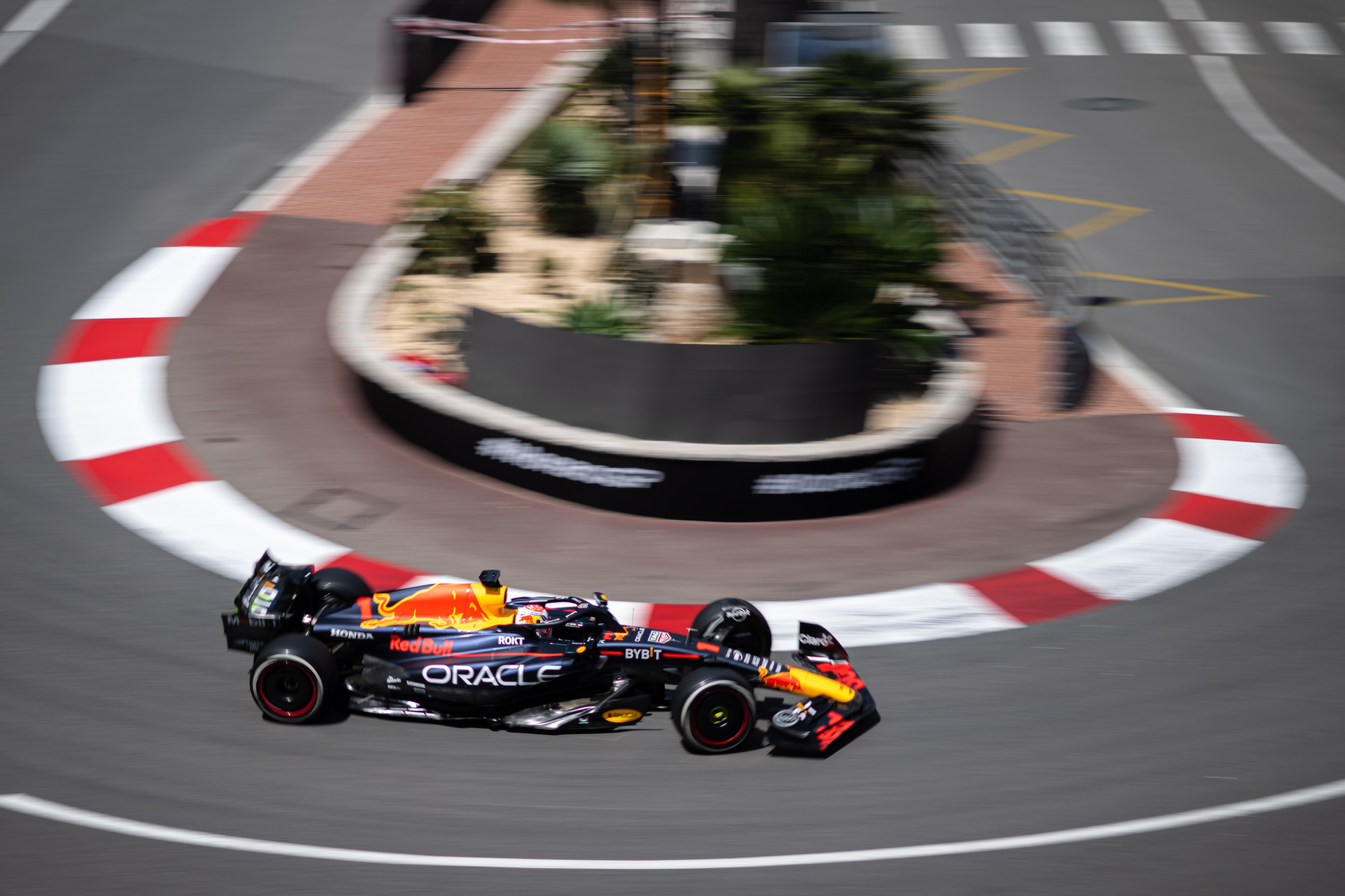 Monaco (Monaco), 26/05/2023.- Dutch Formula One driver Max Verstappen of Red Bull Racing in action during the first practice session for the Formula One Grand Prix of Monaco at the Circuit de Monaco in Monte Carlo, Monaco, 26 May 2023. The Formula One Grand of Monaco takes place on 28 May 2023. (Fórmula Uno) EFE/EPA/CHRISTIAN BRUNA