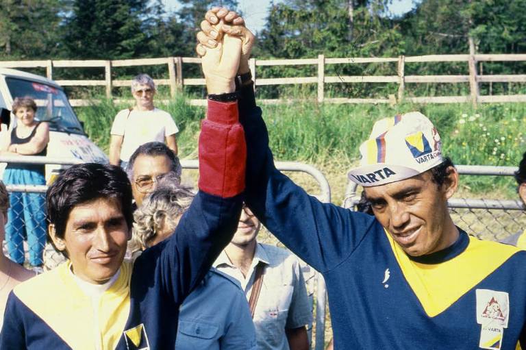 Fabio Parra sobre Lucho Herrera: “Mientras nosotros íbamos en bicicleta, él iba en moto, era muy sobrado”