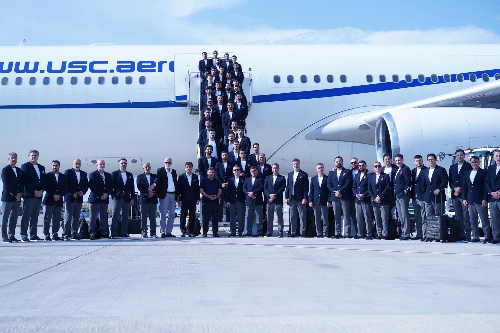 ANTALYA (Turkey), 06/06/2026.- A handout photo made available by the Iranian Soccer Federation shows members of Iran’s national soccer team before departing from Antalya Airport for Tijuana, Mexico, to compete in the FIFA World Cup 2026, Antalya, Turkey, 06 June 2026. The 2026 FIFA World Cup, co-hosted by the USA, Canada and Mexico, is running from 11 June to 19 July. (Mundial de Fútbol, Turquía) EFE/EPA/IRAN SOCCER FEDERATION / HO RESTRICTIONS: ISRAEL OUT - NO ACCESS ISRAEL MEDIA/PERSIAN LANGUAGE TV STATIONS OUTSIDE IRAN/STRICTLY NO ACCESS BBC PERSIAN/VOA PERSIAN/MANOTO TV/IRAN INTERNATIONAL TVHANDOUT EDITORIAL USE ONLY/NO SALES
