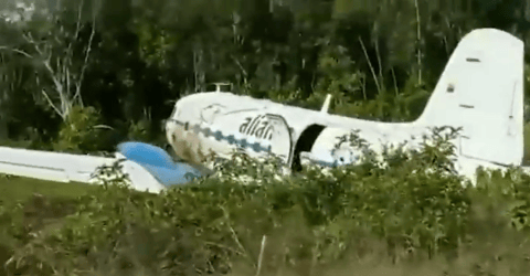 En vídeo: avión de carga se salió de la pista cuando aterrizaba en Guainía