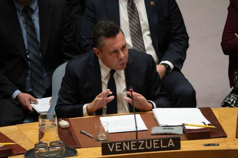 Rodríguez sigue sacando funcionarios nombrados por Maduro y cambia al embajador en la ONU