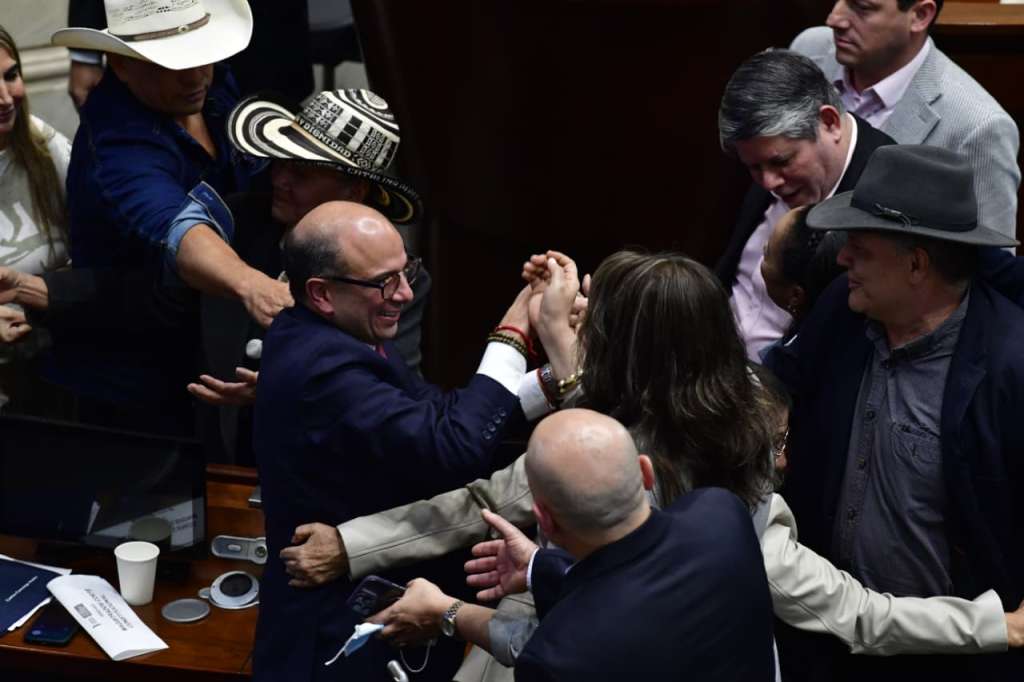 Carlos Camargo fue elegido en el Congreso como magistrado de la Corte Constitucional.