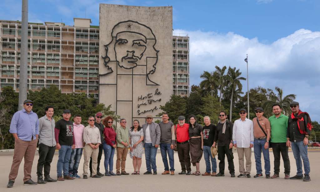La delegación de la guerrilla del ELN en Cuba.