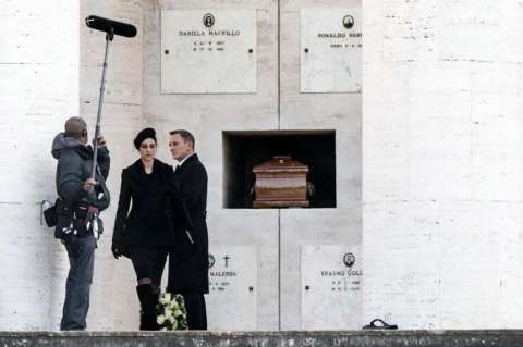 Daniel Craig se lesiona durante el rodaje de "James Bond"