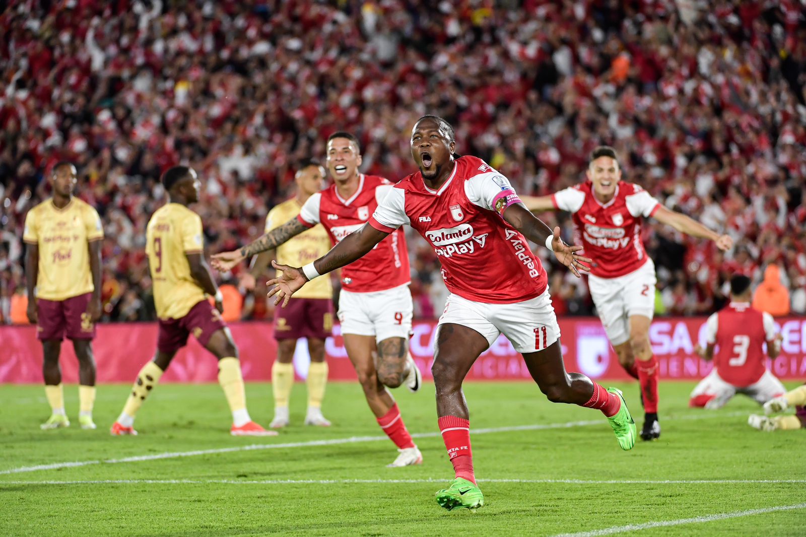 Hugo Rodallega anotó el gol de la victoria de Santa Fe sobre Deportes Tolima, en El Campín.
