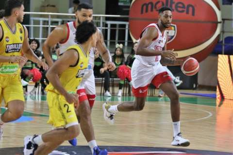 La Liga WPlay de Baloncesto regresó con victoria de Titanes sobre Tigrillos