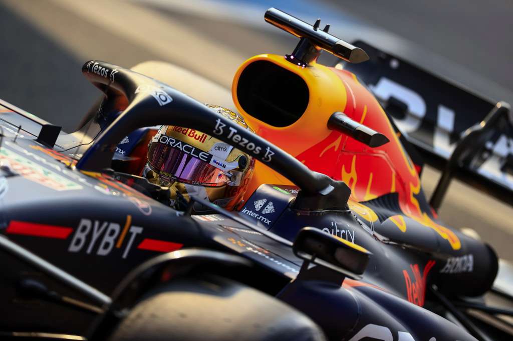 Mexico City (Mexico), 29/10/2022.- Dutch Formula One driver Max Verstappen of Red Bull Racing drives on pit lane during qualifying for the Formula One Grand Prix of Mexico at the Autodromo Hermanos Rodriguez in Mexico City, Mexico, 29 October 2022. The Formula One Grand Prix of the Mexico City takes place on 30 October 2022 at the Circuit of Hermanos Rodriguez. (Fórmula Uno) EFE/EPA/CARLOS PEREZ GALLARDO / POOL