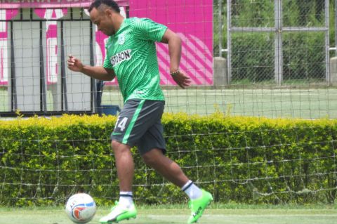 Camilo Zúñiga oficializó su regreso a Atlético Nacional