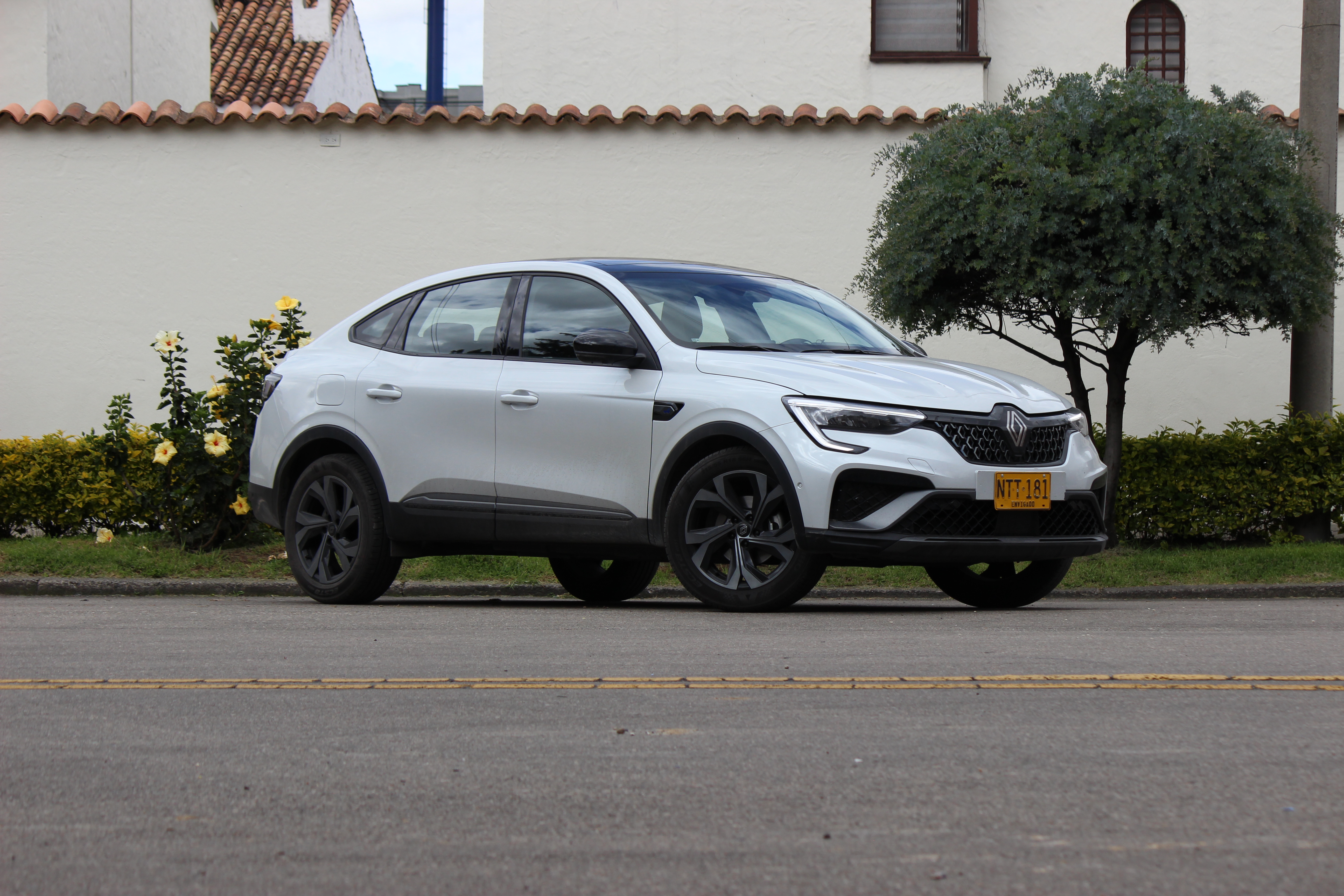 Nueva Renault Arkana E-Tech Híbrida: la primera de su tipo en Colombia.