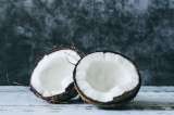 Ocho cosas que puedes hacer con un coco: desde harina hasta aceite