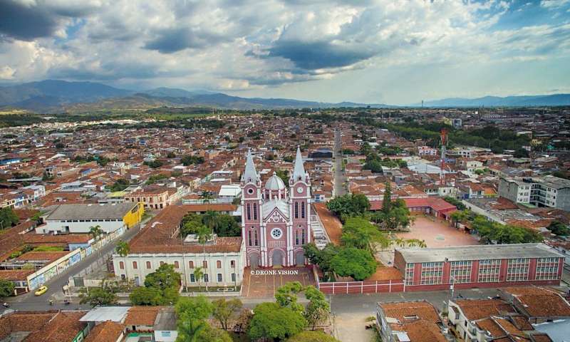 La violencia y las amenazas en Tuluá, en el Valle del Cauca, pronostican lo peor para los comicios locales de octubre.