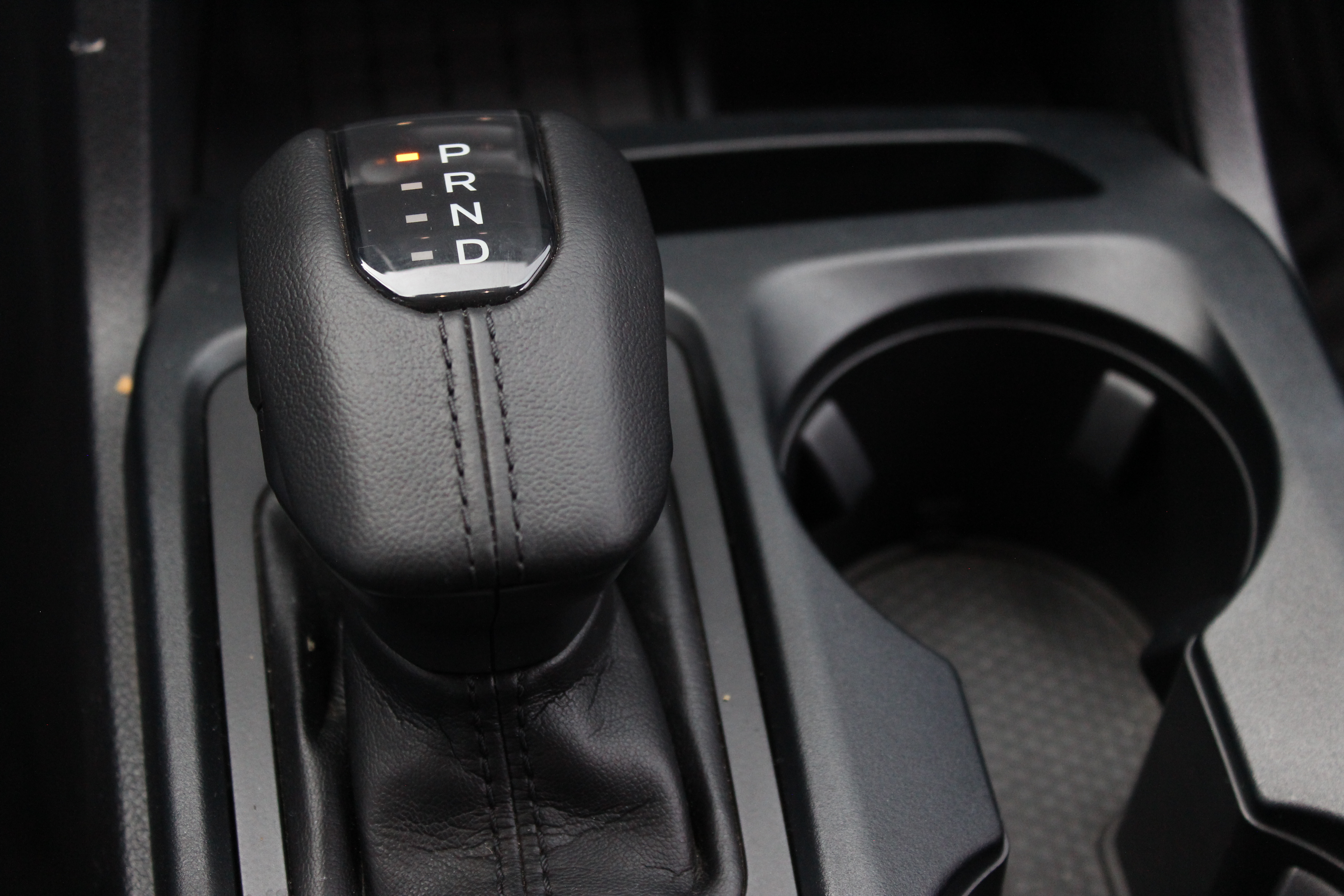 Ranger Limited+ funciona con una transmisión automática secuencial de diez velocidades
