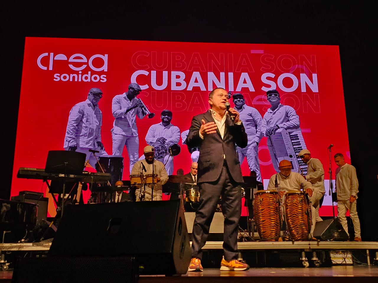 Yuri Buenavenura durante la presentación de los 100 músicos que apoyaron con Crea Sonidos.
