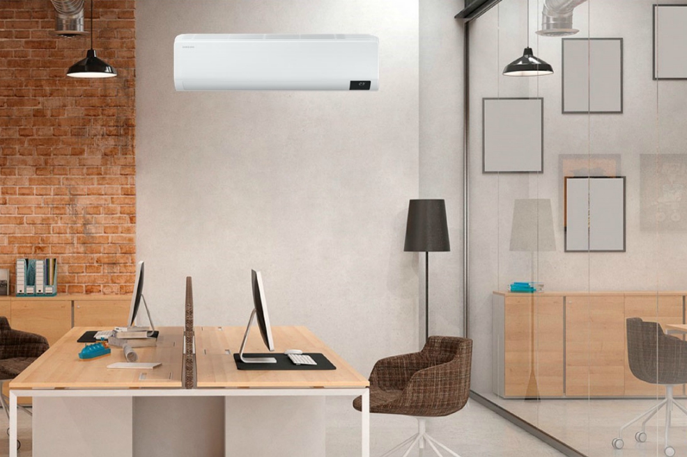 Los aires acondicionados de Samsung tienen la posibilidad de conectarse a internet, hacer algún cambio de modo, temperatura directamente desde un Smartphone o desde cualquier otro dispositivo, a través de la App SmartThings.