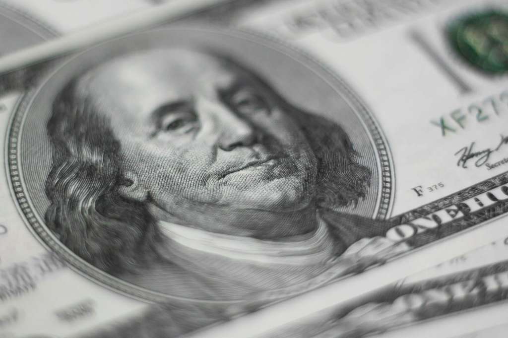El dólar sigue dependiendo altamente de las decisiones de la Fed.