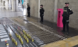 Encuentran cargamentos de pólvora en estaciones de Transmilenio durante operativos en Bogotá