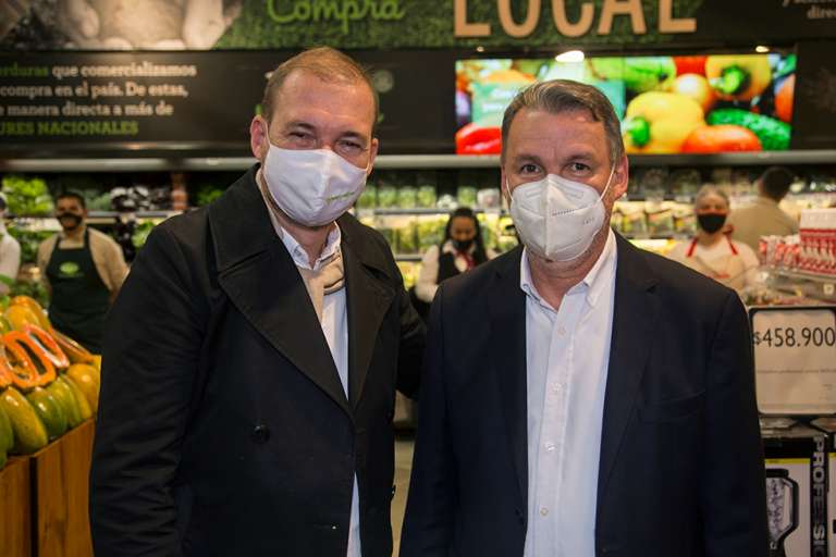 Rodolphe Demaine ( Green yellow) y Sergio Fernandez dir ventas y operaciones carulla