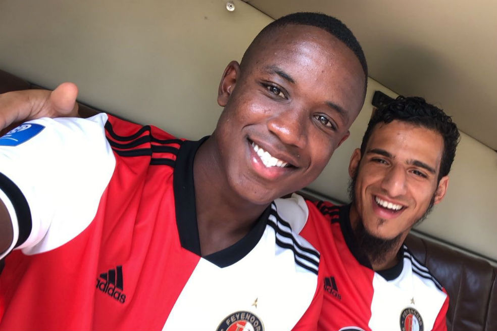 Sinisterra junto a Yassin antes de su presentación como nuevos integrantes del Feyenoord.  / Feyenoord