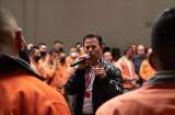 Jhonny Rivera dio concierto en cárcel de Bogotá antes de irse a Europa.