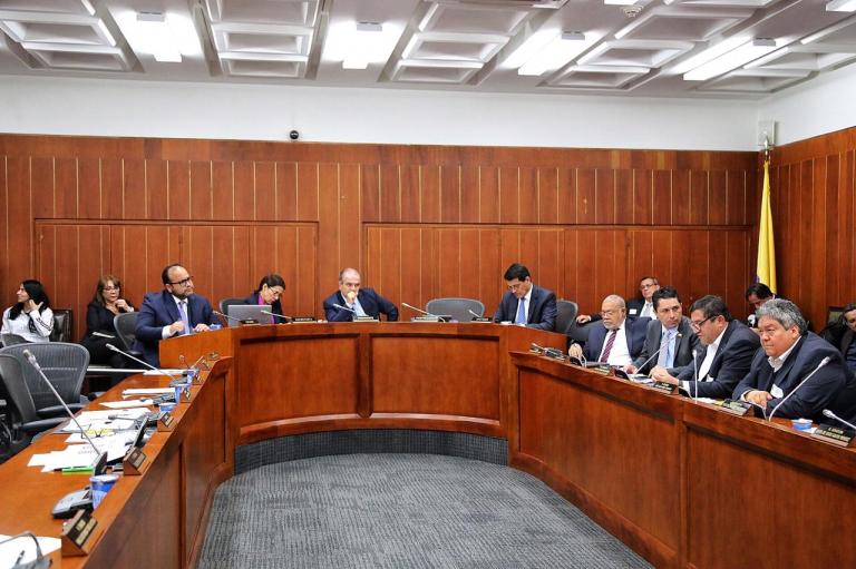 Comisión Quinta de Senado modera posición sobre el «fracking»