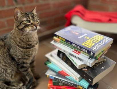 Bogotá lanza biblioteca especializada en libros sobre protección y bienestar animal