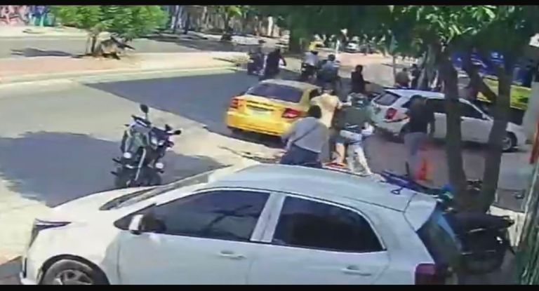 Frustran secuestro en Santa Marta: víctima fue hallada en un taxi donde había una granada