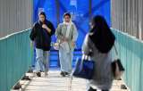 Para Irán, la rebeldía de las mujeres al hiyab es un “problema de salud mental”