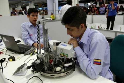 Bogotá tendrá en Corferias el taller de robótica para jóvenes más grande del mundo